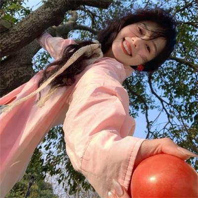 高墙之内的理发室